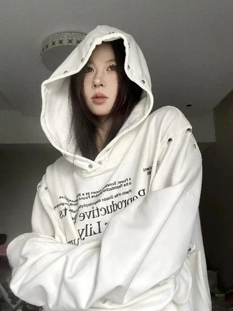 Aesthetic White Baggy Sweatshirt Outfit Baggy White Turtleneck