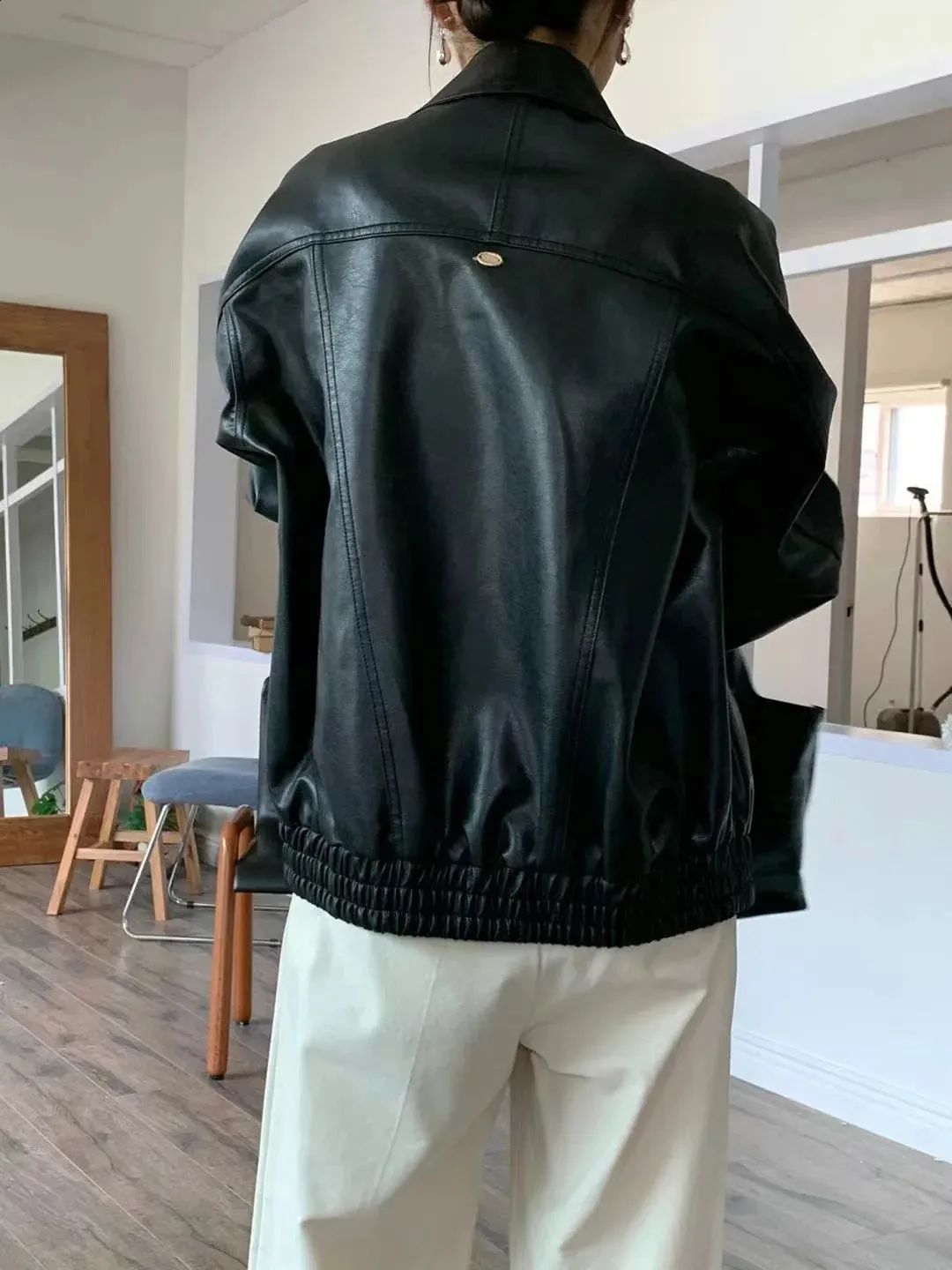 Ladies Black Motorcycle Jacket Retro Collar PU Leather Jacket Ladies Black Motorcycle Jacket Retro Collar PU Leather Jacket