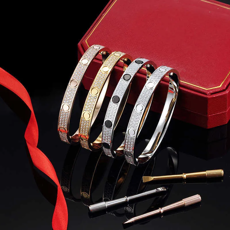 Designer skruv armband armband mode lyxiga smycken vårdare original trendig 18k guld diamant för kvinnor män nagel armband silver smycken armband v2dh