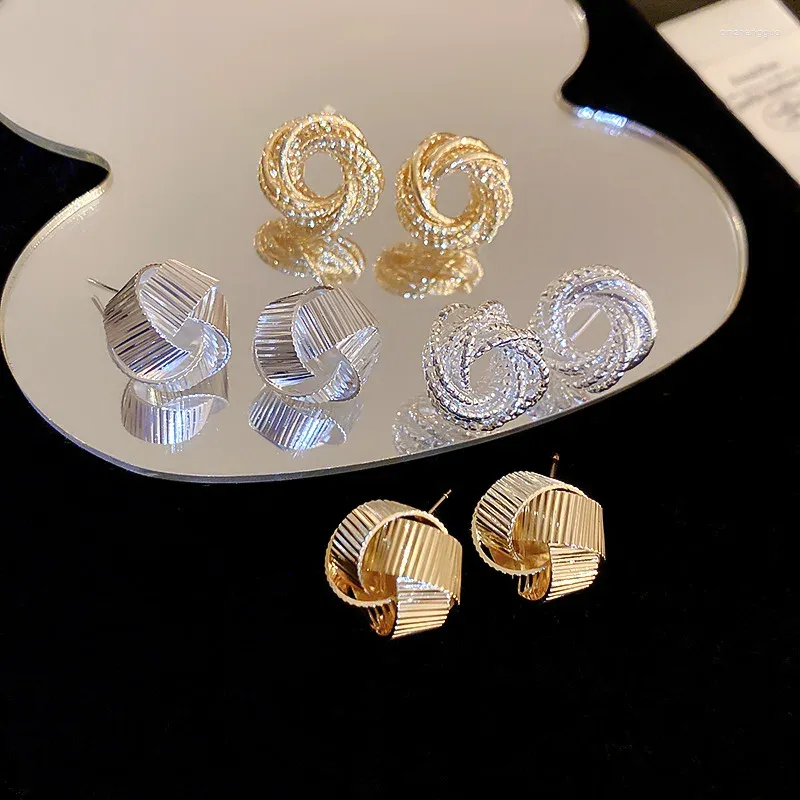 Stud Earrings 2024 Korean Arrival Wrapped Round Geometric Fashion Elegant Simple Metal Women's Jewelry