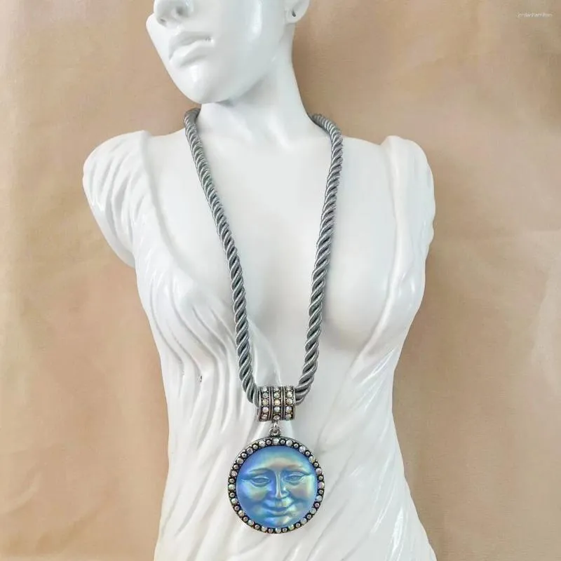 Collares Colgantes MITTO JOYAS DE MODA Y ACCESORIOS DE ALTA GAMA COLLAR VINTAGE DIOSA CARA DE LUNA CON CUERDA MUJER