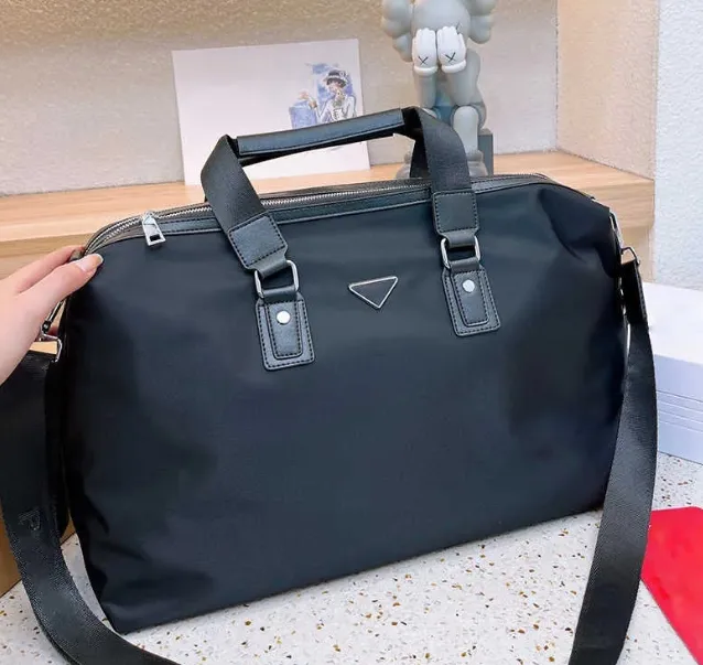 pa sacos de viagem triângulo designer duffle saco mulheres grande fim de semana saco de bagagem dos homens saco de bagagem de náilon clássico simples preto bolsas homens holdall