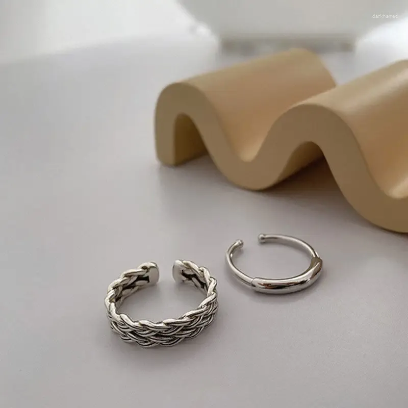 Кольца кластера 2024 Тенденция Корейского плетения Твист-крест-цепочка Открытое кольцо для женщин Девушка 2 шт. Набор Модные простые темпераментные вечерние подарочные ювелирные изделия