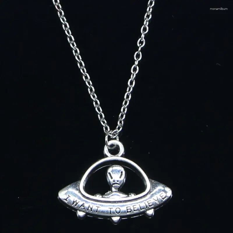 Kettingen 20 stks Mode Ketting 23x30mm Alien ET Geloven Ruimteschip Hangers Korte Lange Vrouwen Mannen Colar Gift sieraden Choker