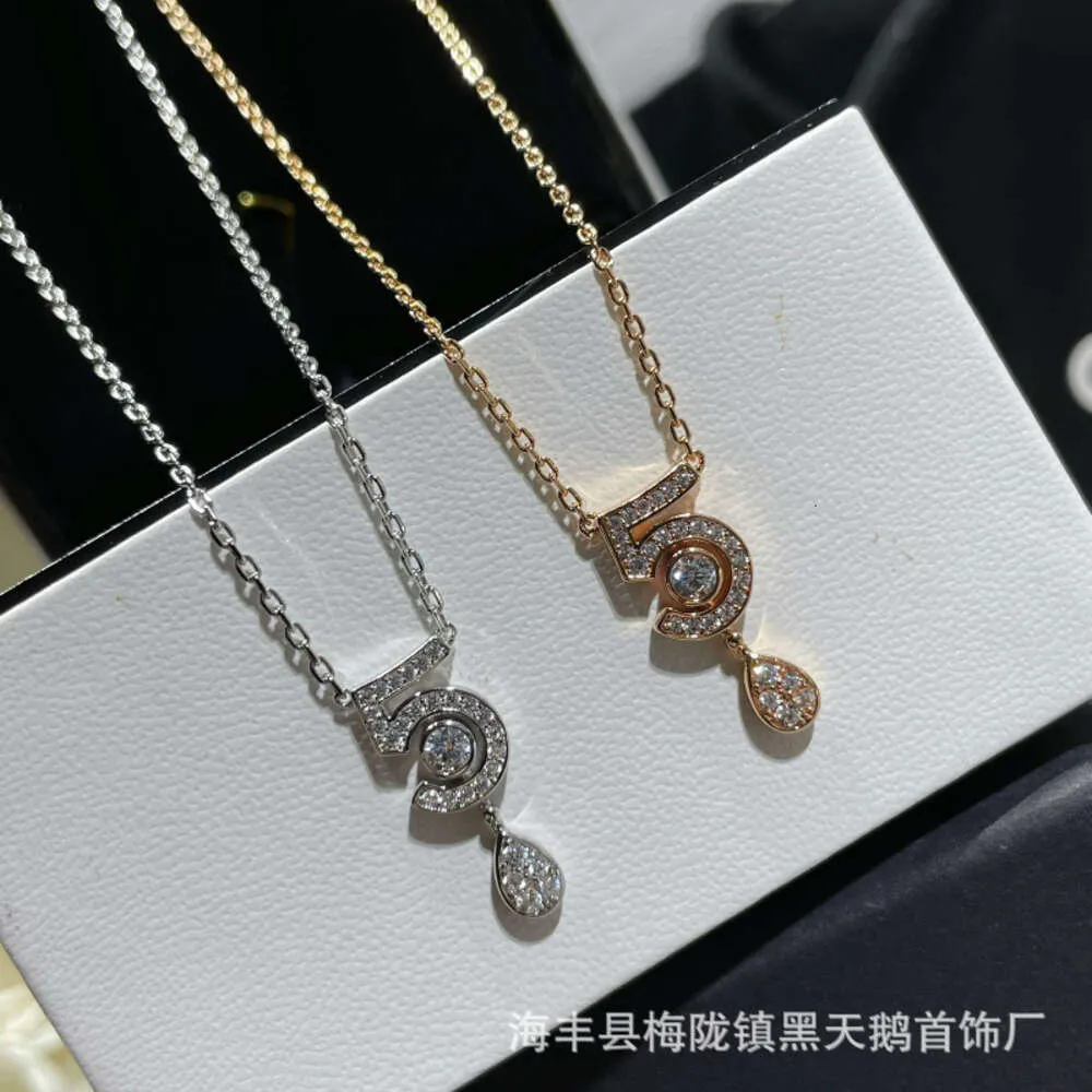 High Definition Small Fragrance White Gold No. 5 Parfym With Diamond Necklace Water's Water Drop Tassel Temperament CollarBone Chain Ins Fashionable and Cresatile