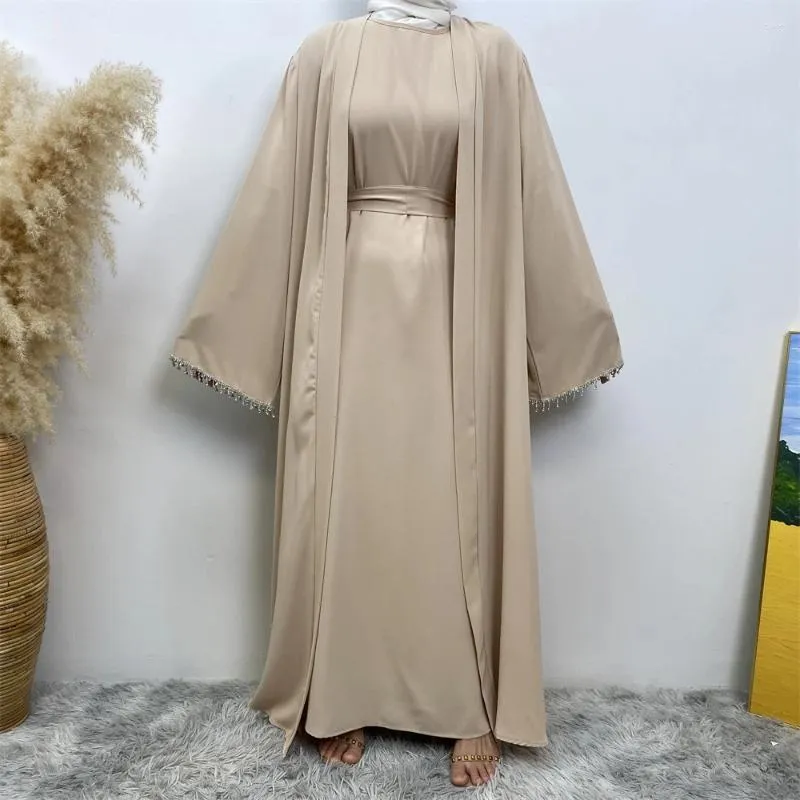 エスニック服2ピースアバヤ着物はイスラム教徒セットラマダンアバヤのためのラマダンアバヤソリッドドバイトルコインナーヒジャーブドレスアフリカンイスラム