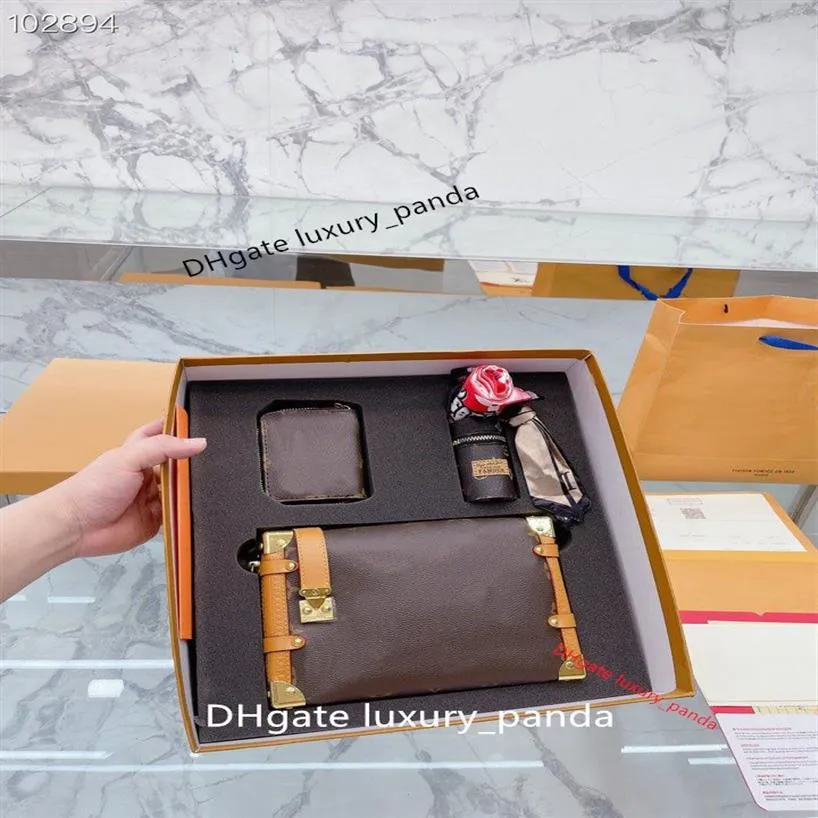 Confezione da 4 pezzi Fermasoldi da donna contengono borsetta borsa per rossetto piccole sciarpe stilista portamonete borse per carte di lusso leath267V