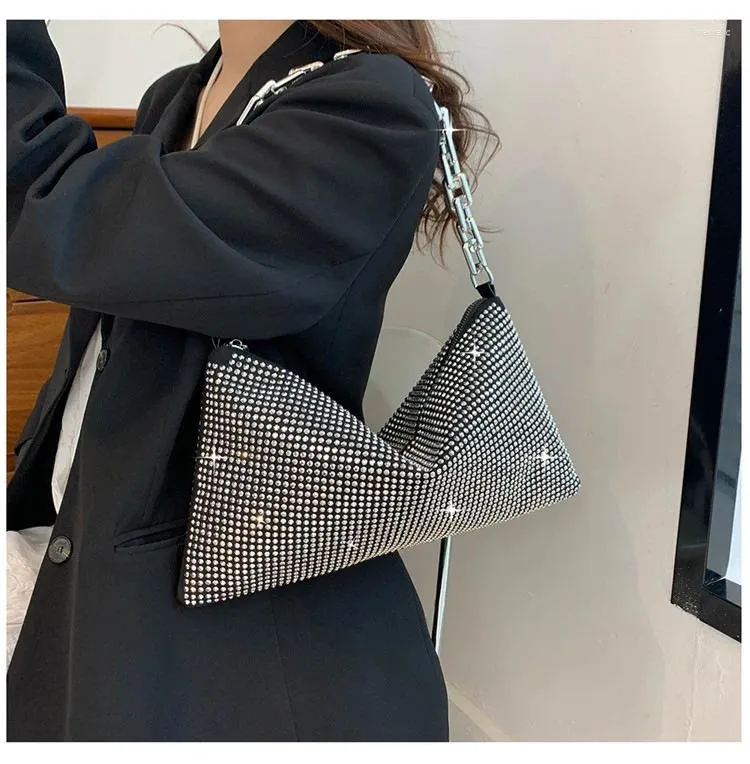 Abendtaschen Mode Diamant Schulter für Frauen Luxus Crossbody Niet Handtaschen Weiche weibliche Tote Trend Achselhöhle Schwarz