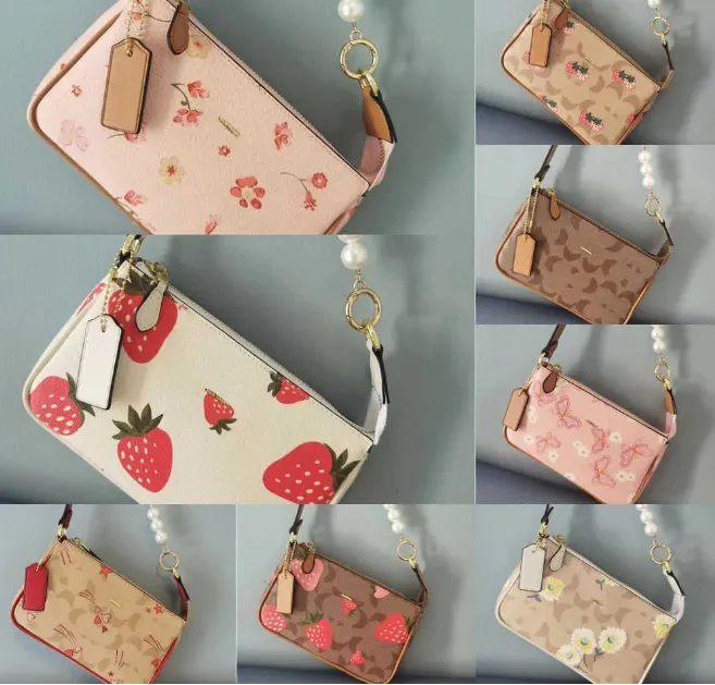 C-Letter Designer Bag Underarm Hobo Bag Luxury Crossbody Handväskor Kvinnor Strawberry axelväskor justerbar handväska plånbok söt tote