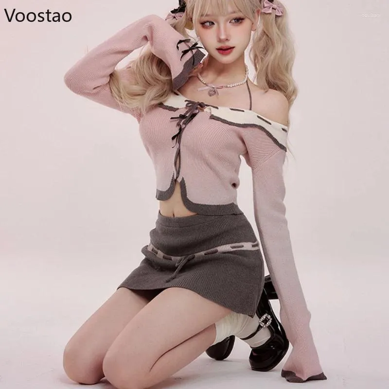 Arbetsklänningar japanska rosa kawaii lolita 2 bit set kvinnor från axeln y2k söt stickad tröja minikjol kostym kvinnliga koreanska chic kläder