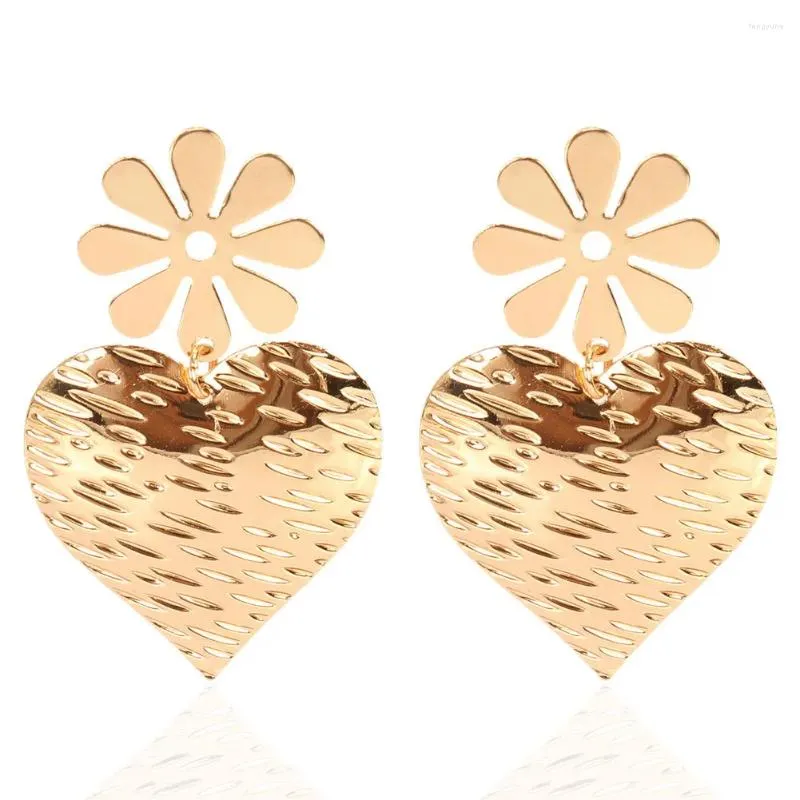 Boucles d'oreilles fleur coeur pour femmes couleur or amour Couple cadeaux à la mode coréenne Simple mignon radis romantique bijoux accessoires