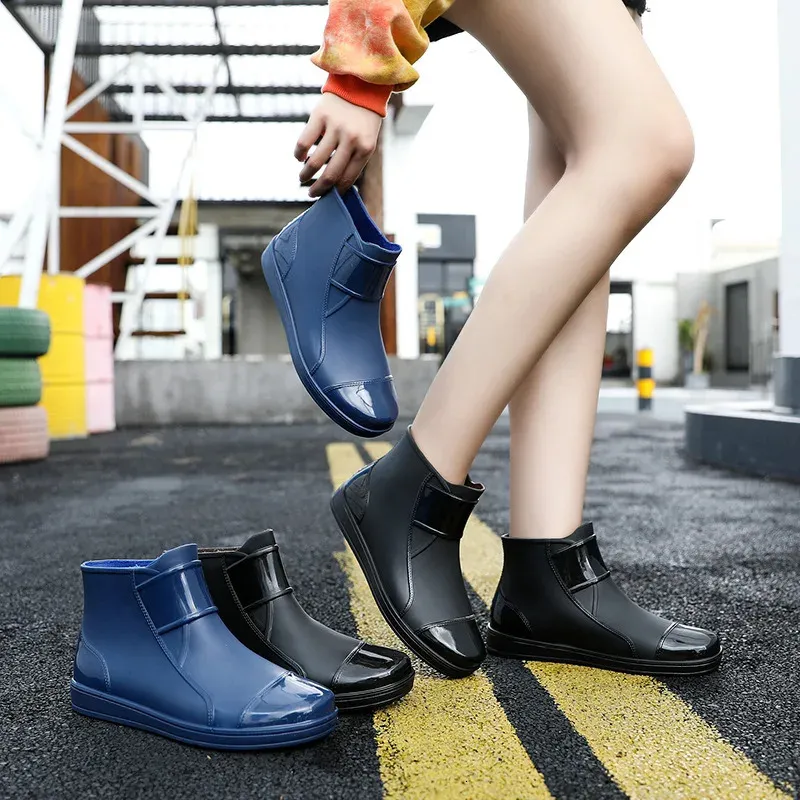 Deszczowe buty męskie buty gumowe kobietę wodoodporne deszczowe przeciw deszczowe kolorowe unisex kostki buty lekkie buty wodne pary buty 240102
