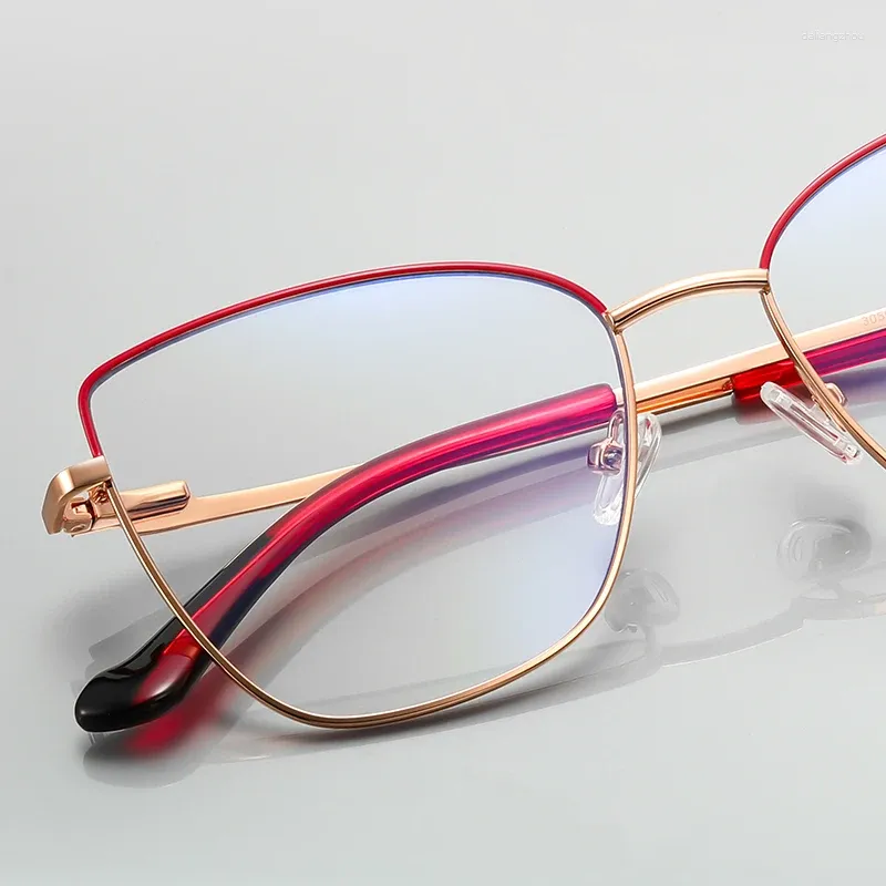 Zonnebril DOISYER Groothandel Metalen Cat Eye Anti Blauwe Bril Lente Scharnier Frame Optische Brillen Aangepast logo voor dames
