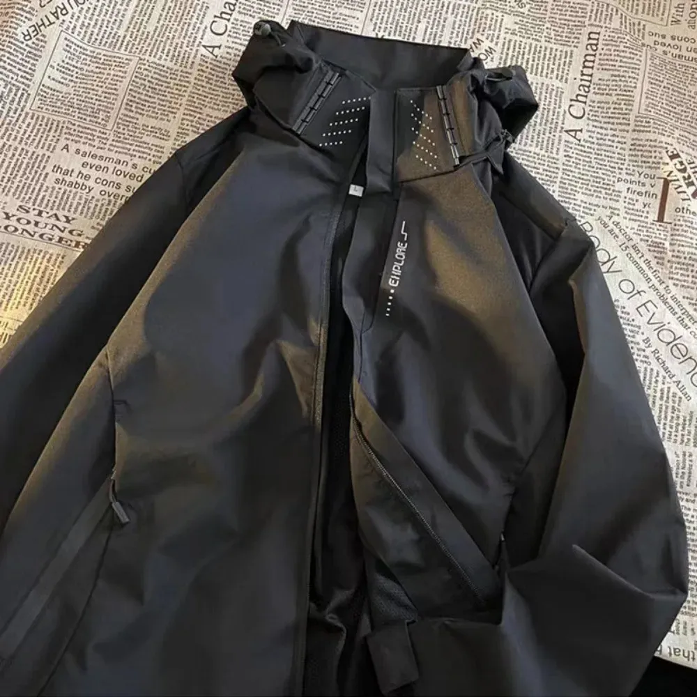 Veste à capuche pour hommes printemps et automne veste d'extérieur à la mode surdimensionnée imperméable et coupe-vent fermeture éclair punk vêtements de montagne 240102