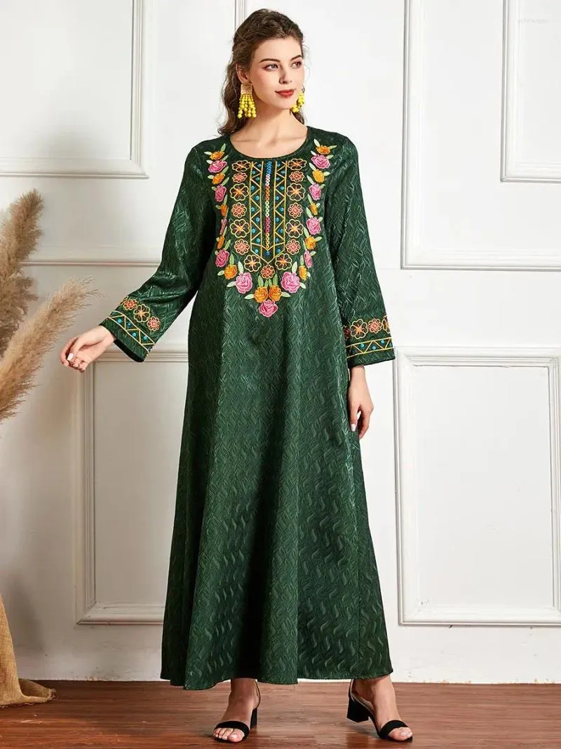 Vêtements ethniques Printemps Automne Indie Folk Broderie Robe Femmes Musulmanes Longue Arabe Saoudienne Robe Fête Même