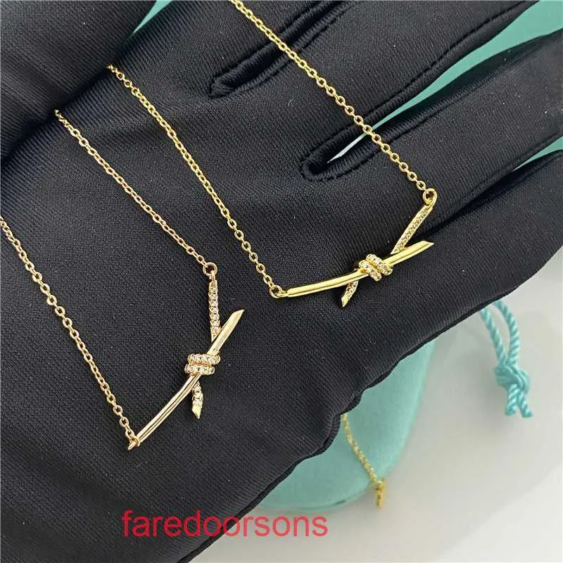 High Quality Tifannissm Stainless Steel Designer Necklace Jewellery V Gold Plating T Family Butterfly Knot with Diamond Electroplate