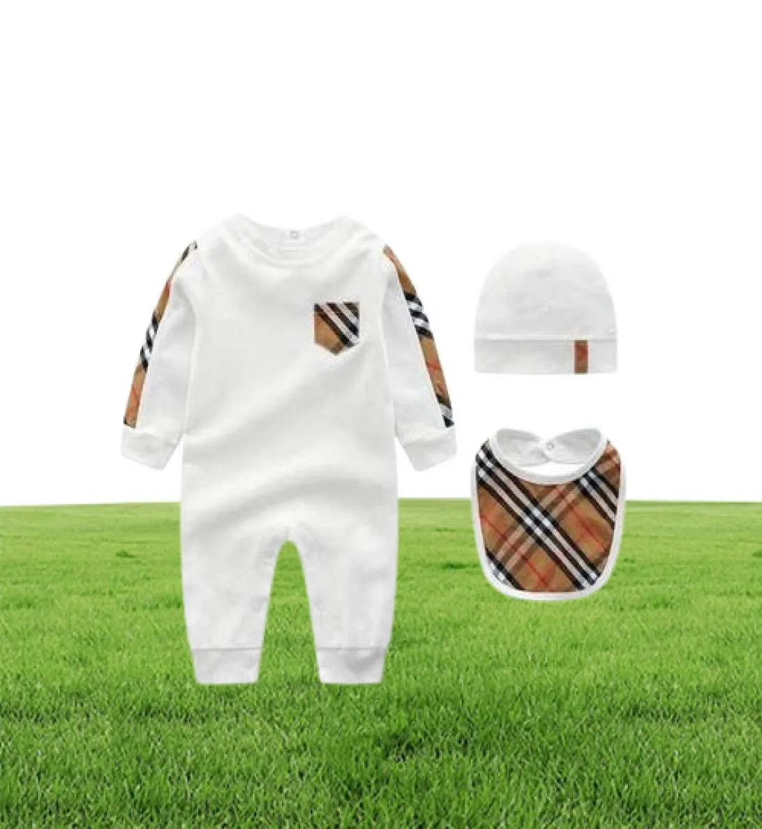 Barn designer kläder pojkar jumpsuit nyfödda rompers baby hatbibrobe set spädbarn baby flickor kläder set1261599