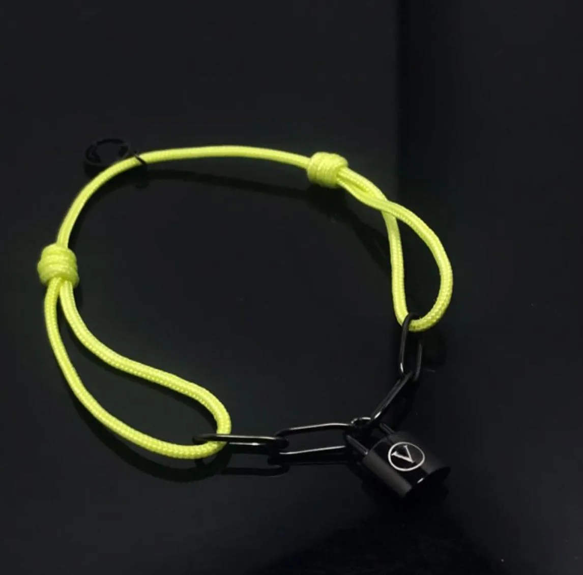 Heren luxe designer armband mode hand touw sloten zwarte ketting link hangende armbanden voor vrouwen feest bruiloft sieraden 20221883422
