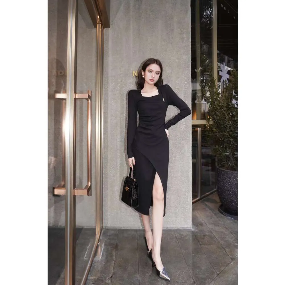 Women's One-Necked Irregular Split Bodycon Dress Women's One-Necked Irregular Split Bodycon Dress