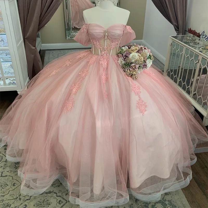 어깨에 반짝이는 분홍색 Quinceanera 드레스 볼 가운 크리스탈 아플리케 레이스 텔언트 달콤한 16 vestidos 15 de xv anos