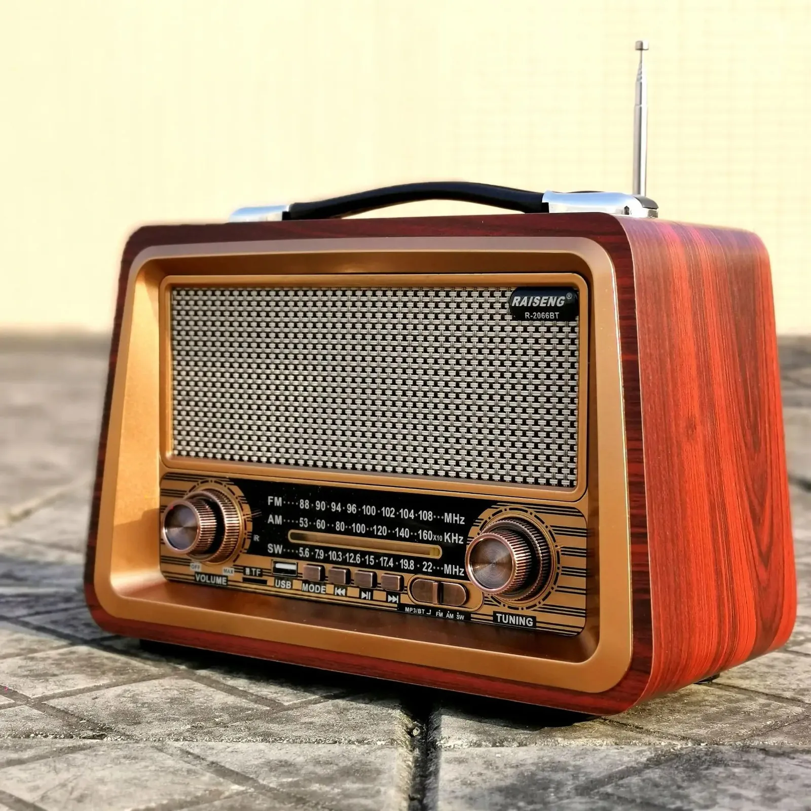 R-2066BT Retro-Multiband-Radio aus echtem Holz, wiederaufladbar, mit kabelloser Bluetooth-Verbindung, USB-MP3-Player, tragbare Lautsprecherbox für den Außenbereich, 240102