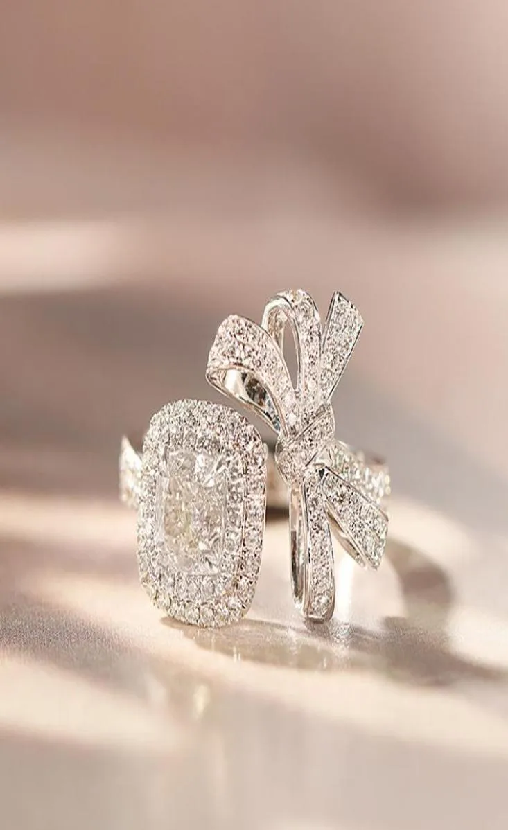 Bowknot Style Female Lab Diamond Ring 925 Srebrny Srebrny Bijou zaręczyny Pierścienie weselne dla kobiet Bridal Party Jewelry7714246