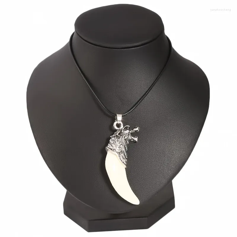 Anhänger Halsketten Männer Antike Wolf Fang Zahn Halskette Vintage Drachen Legierung Mode Choker Schmuck Geschenk