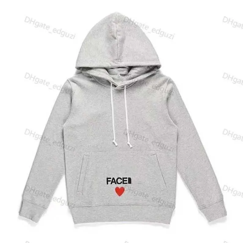 Erkek Hoodie Sweatshirts Kadın Fermuarı Gevşek Palto Oyun Sweatshirt Commes Hırka Des Küçük Kırmızı Kalp Ceket Garcons Standart ve Polar Sıradan Jumperlar Hardigan C3