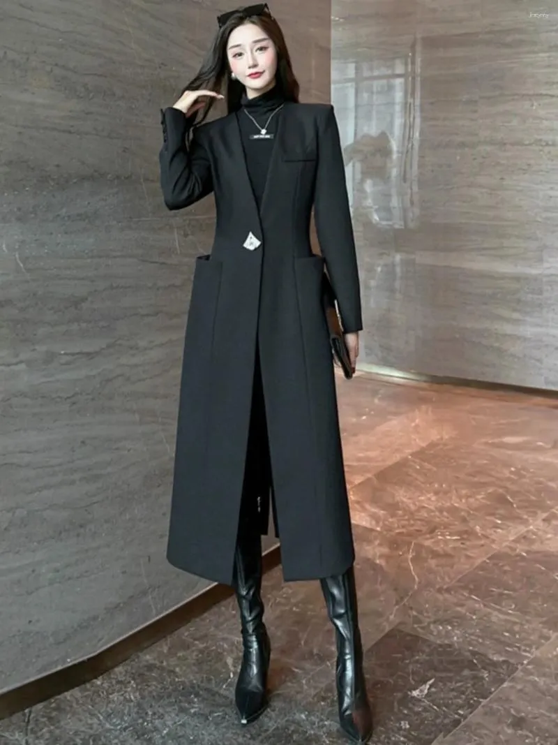 Женские плащи, зима 2024, элитная брендовая ветровка с черными бриллиантами, пальто средней длины с талией выше колена