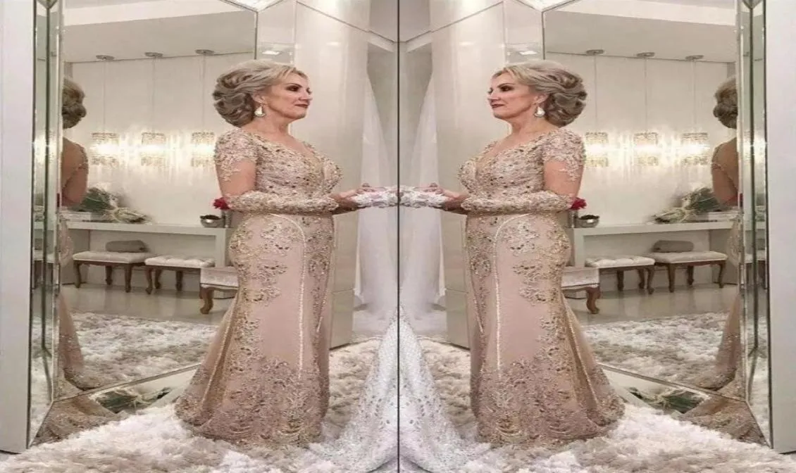 2018 luxo mãe da noiva vestidos com decote em v mangas compridas cristal frisado sereia renda apliques plus size festa noite casamento g8706576