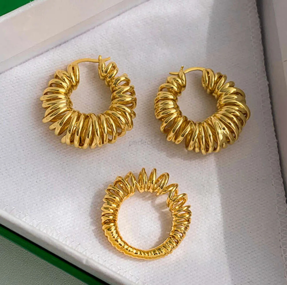 Stud Stud Bottega European And American Spring Gold Earrings Stud Niche Design High-End Light Luxury Fashion Brand Retro Wild Jewelry Gift