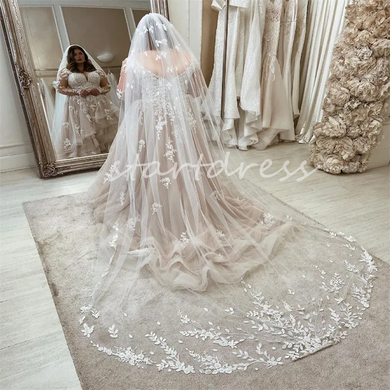 Luxury Plus Size Champagne Wedding Dress Princess Long Sleeve Appliques Lace Country Style Bridal Gowns A Line Tulle Backless Church Bride Dress vestidos de novia