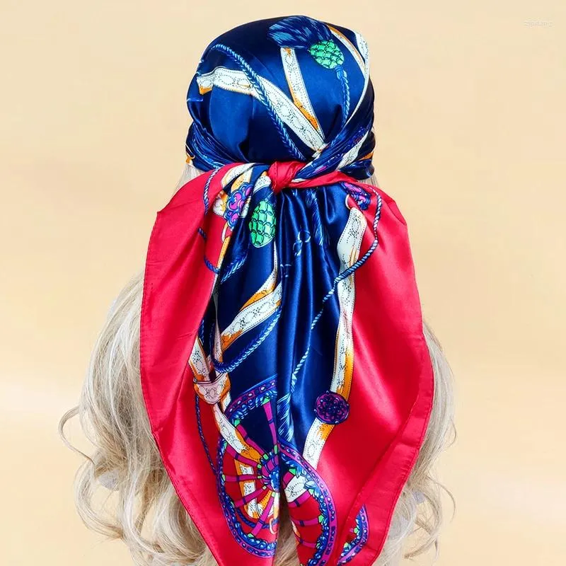 Sciarpe di lusso 90X90CM quadrato Hijab di seta 2024 Foulard da spiaggia per donna Le quattro stagioni Scialli Fashion Design Protezione solare