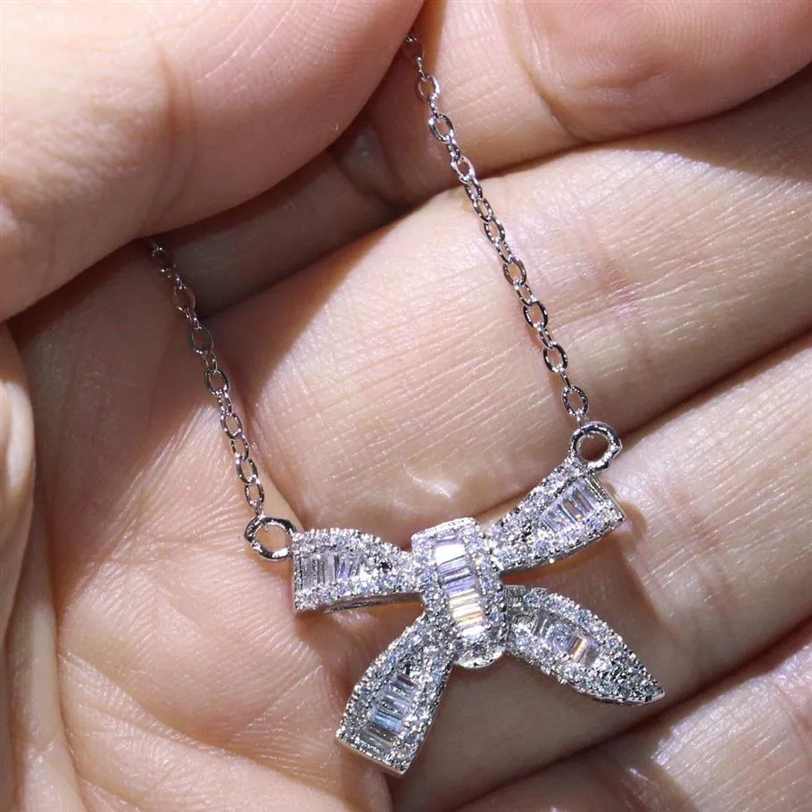 Ny ankomst Original Brand New Infinity Luxury Jewelry 925 Sterling Silver Princess Cut White Topaz Diamond Lucky Chain Bow Pendan239K