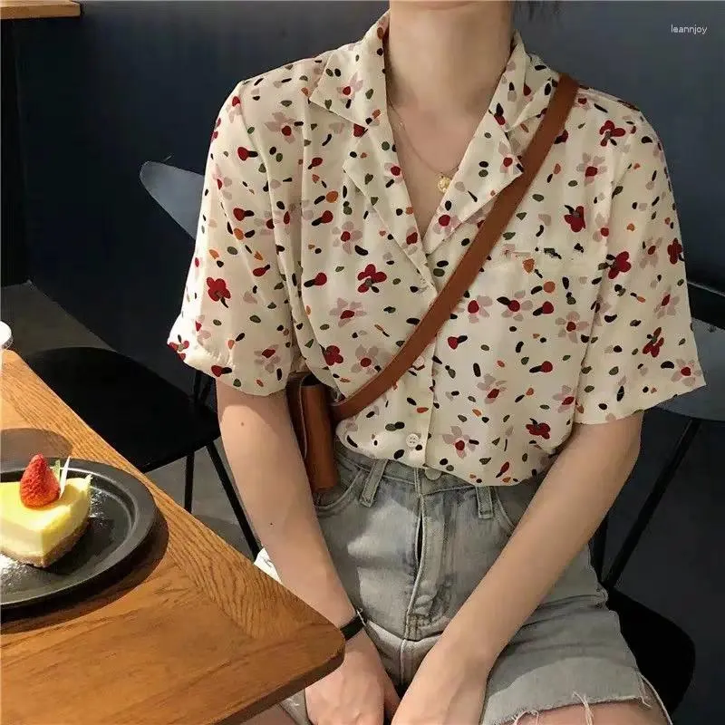 Damesblouses Vintage bloemenshirt Tops Zomer Korte mouw V-hals Losse afdrukken Chiffon blouse Trend Mode Koreaanse dameskleding