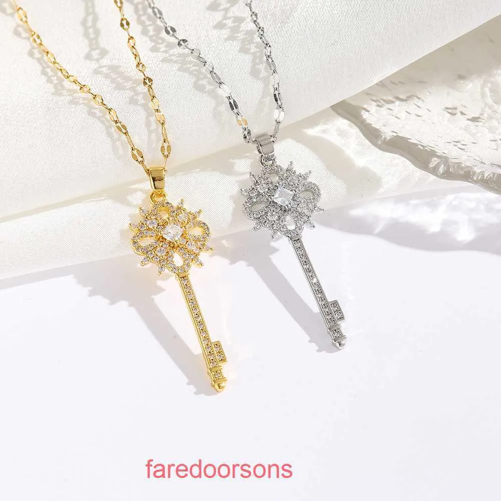 TifannisSM Necklace Classic Popular Temperamen V Gold T Family Romantic Forest Snowflake Key Titanium Steel Necklace Light Luxury