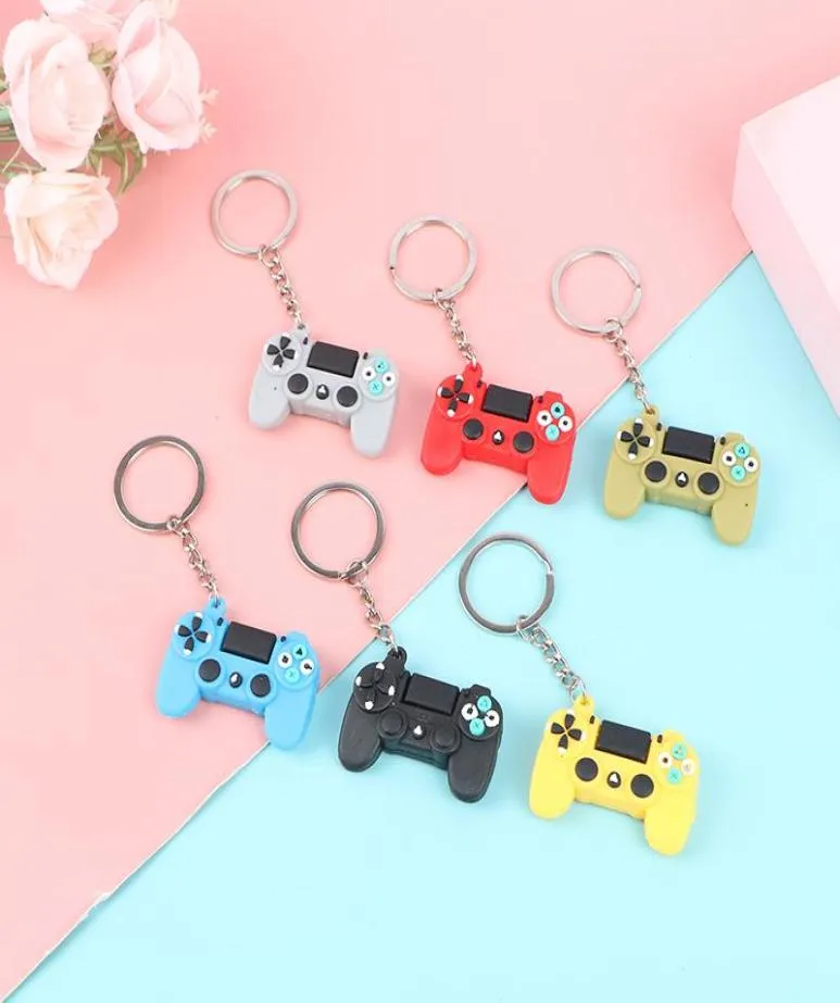 Keychains Creative Personality Simulation Game Keychain Ring Pendant Couple Key Chain Machine Car Bag Charm5878682