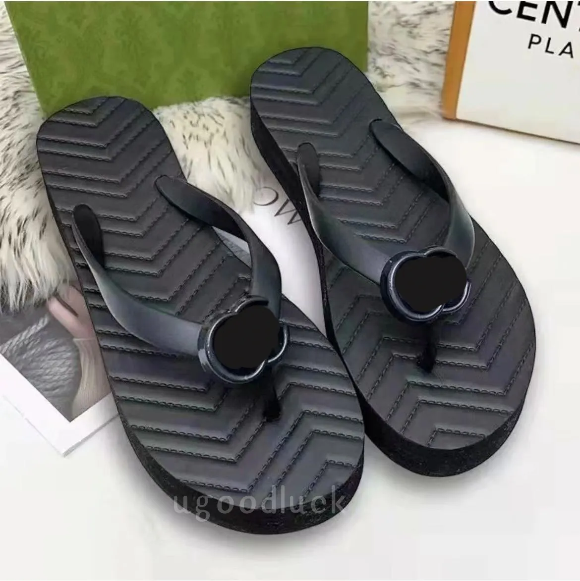 Designer Slipper Dames Tongs Taille 35-42 Mode Jeunes Pantoufles Mocassin Chaussures Adaptées Pour Le Printemps Été Et L'automne Hôtels Plages Sandale De Luxe