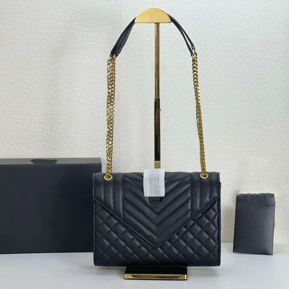 Lüks Moda Kadın Tasarımcı Deri Tek Omuz Crossbody Çanta Üst kaliteli çanta kilit yakalama eşarp hediye çantası Sevgililer Günü Hediyesi