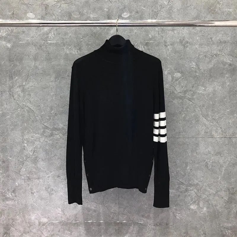 Pulls pour hommes Coréen Hommes Slim Fit Turtleneck Pulls Vêtements Solide Rayé Laine Designer Printemps Automne Manteaux Occasionnels