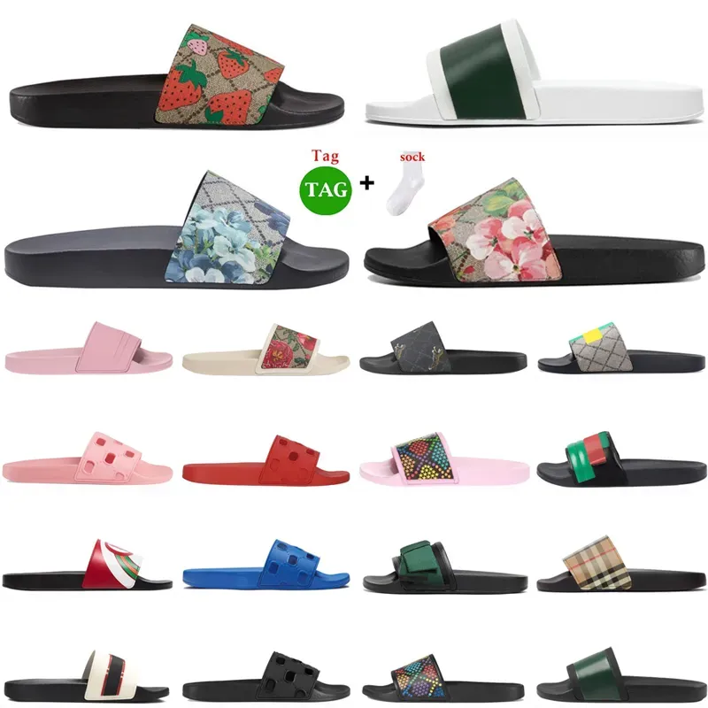 Sandali A Fioritura Piatta: Cursori Di Gomma Floreale In Rosa