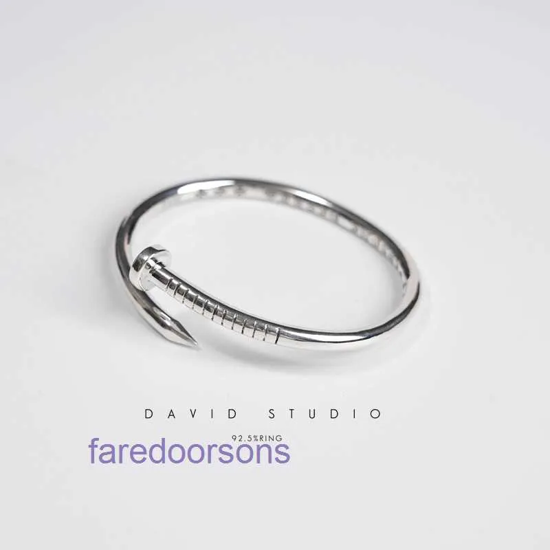 Designer Bangle Carter för kvinnor och män David 925 Sterling Silver Flat Head Handgjorda öppna nagelarmband med par trendiga Insta har originalbox Pyj