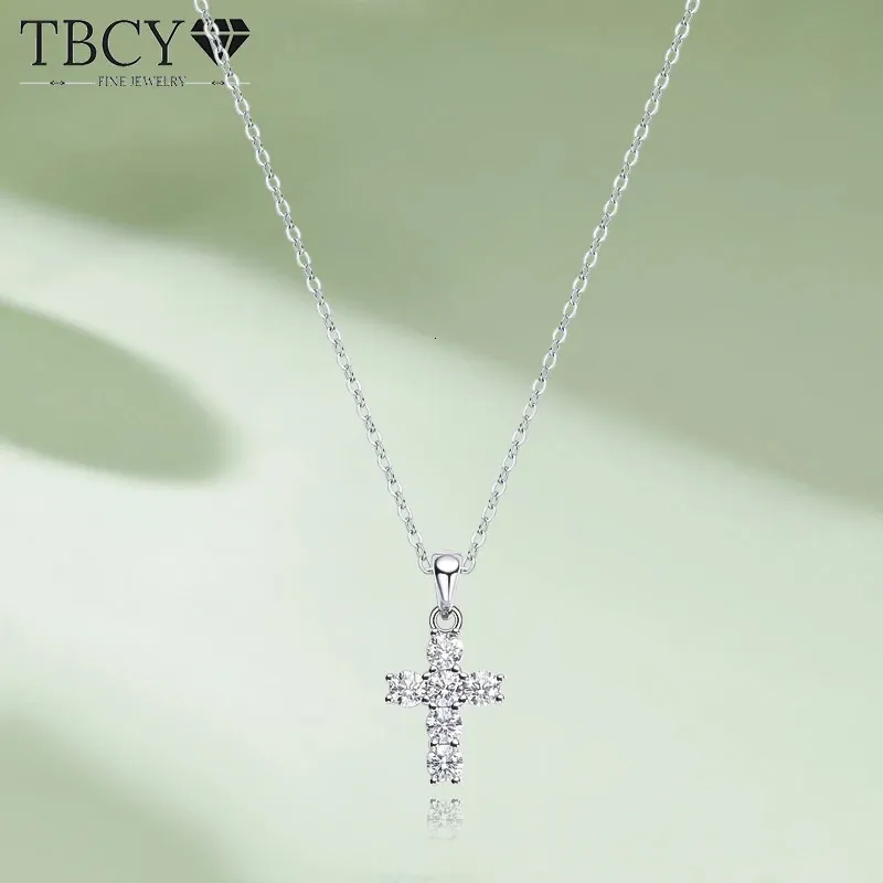 TBCYD D女性用カラークロスペンダント18KホワイトゴールドメッキS925スターリングシルバーネックレスチェーンウェディングファインジュエリー240102