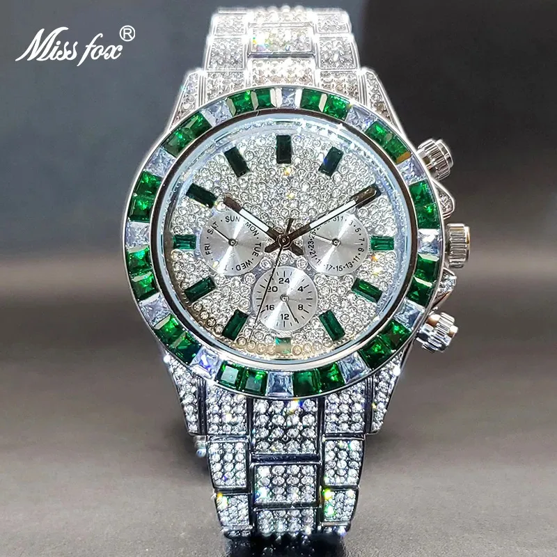 Ice Out Montre à diamant vert pour hommes Marque de luxe Sport Style Chronographe Montres à quartz pour hommes Horloge durable Bon pour la valeur 240102