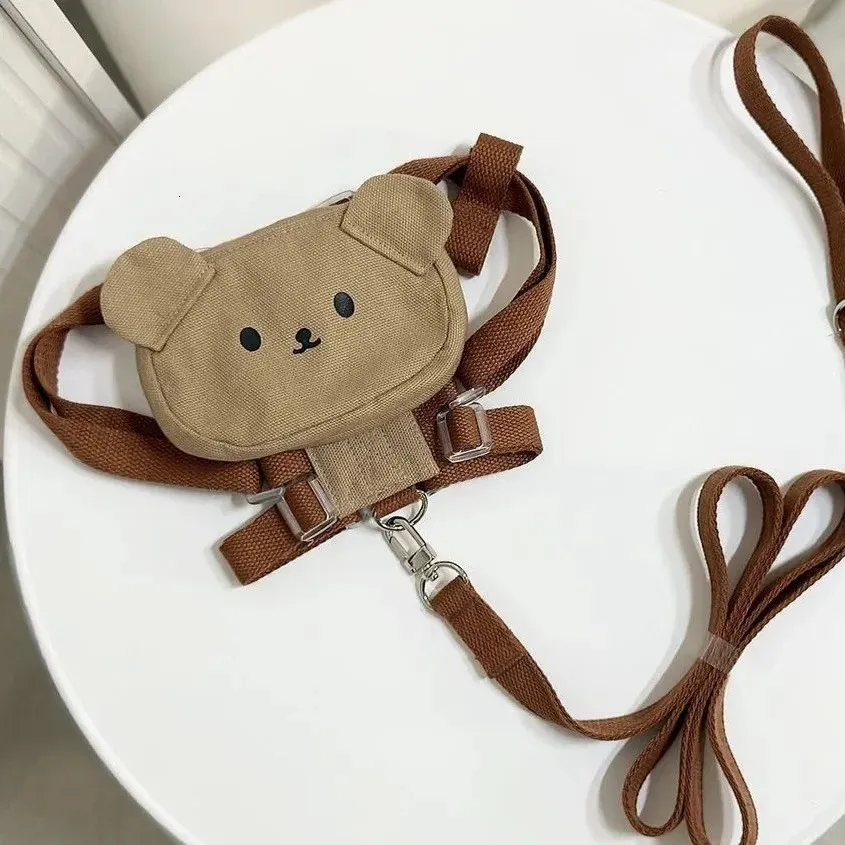 Ins Puppy Dog Cat Go Out Pet Backpack Feces Picking Bag Snack Bag Teddy Backpack Yorkshire Marzis Cute Backpack Dog Accessories 240103