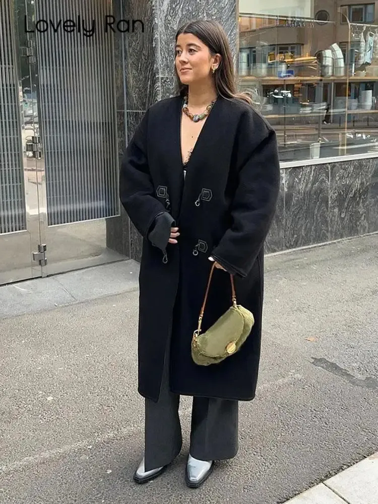 2023 Women Coat Outerwear Winter Fashion Black Horn Button Lapel Full Sleeve Long Coats Warm High Street Outerwear Overcoat 240102