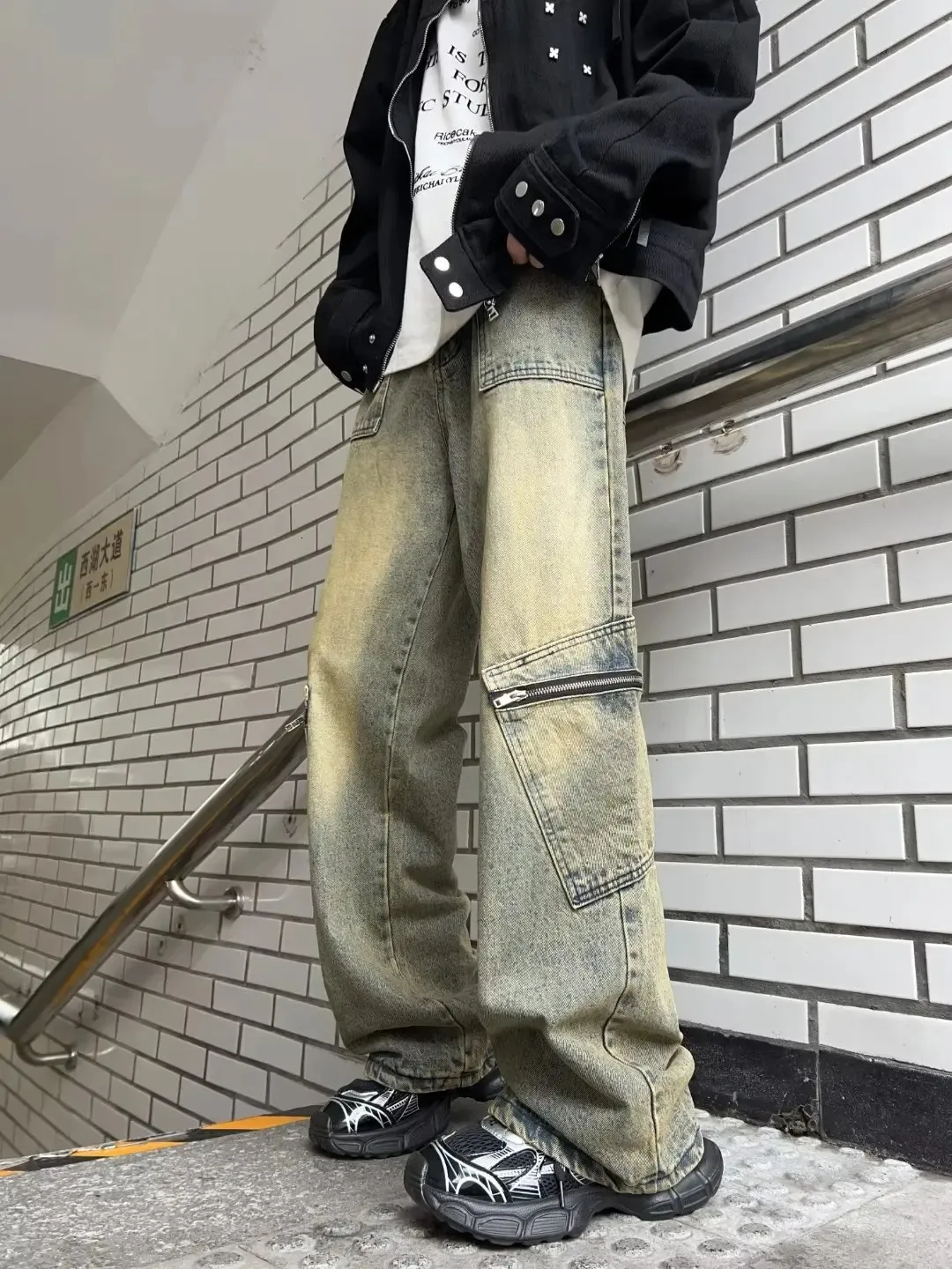 Streetwear Pocket Design Men Jeans Cargo Pants Loose Plus Size Neutral Wide Leg Harajuku Casual Denim Gothic Y2K 240102