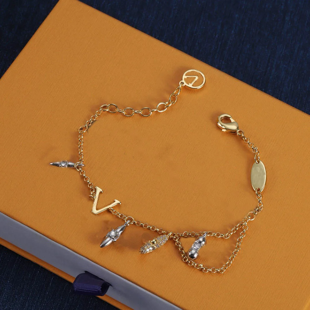 Estilo de moda pulseiras mulheres pulseira pulseira corrente designer carta jóias cristal 18k banhado a ouro aço inoxidável amantes do casamento presente pulseira