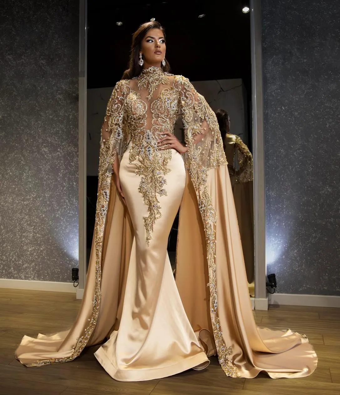 Luxury Arabic Dubai Gold Mermaid Evening Dresses Beaded Lace Appliques Illusion High Neck Cape Sleeves Elegant Long Celebrity Formal Occasion Dress For Women