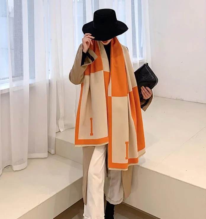 デザイナースカーフスカーフデザイナーカシミアラップ暖かい柔らかい女性秋の冬のショールズカモフラージュアニマル格子縞の黒いオレンジkhak4547965